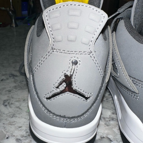 Jordan 4 Retro Cool Grey 2019 - Picture 3 of 11